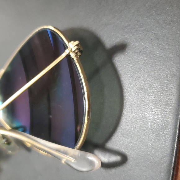 Classic Ray-Ban Aviators - Polarized - Picture 8 of 8